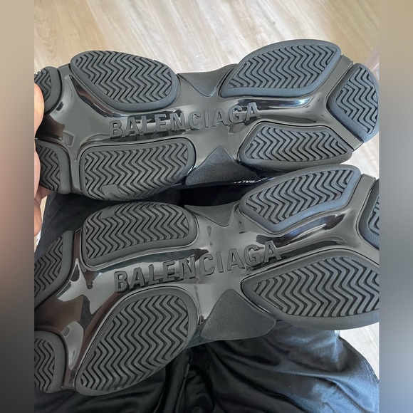 Black Balenciaga Triple S - Picture 9 of 10